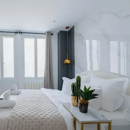 Luxurious With Stylish Design And Comfort - 104